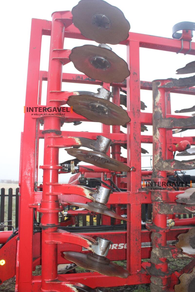 Nehézkultivátor - Horsch 32