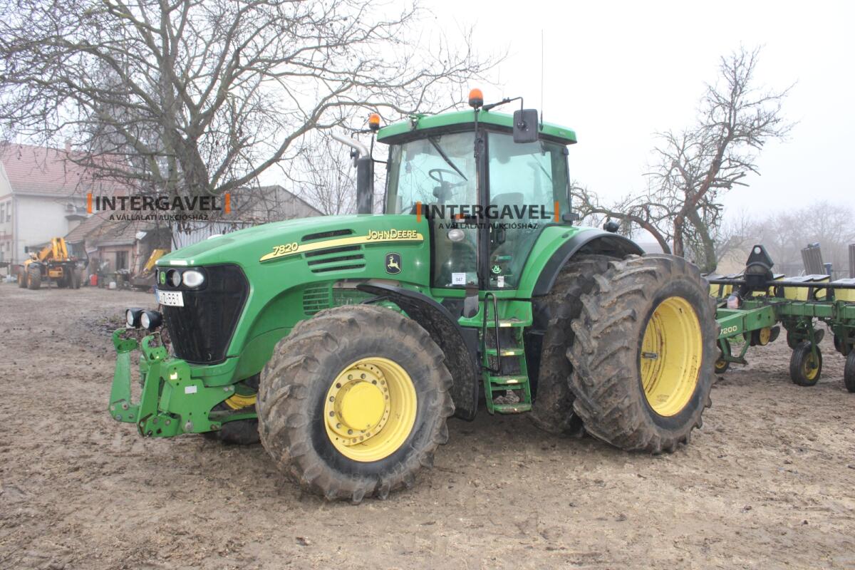 Mezőgazdasági gépek, eszközök aukciója