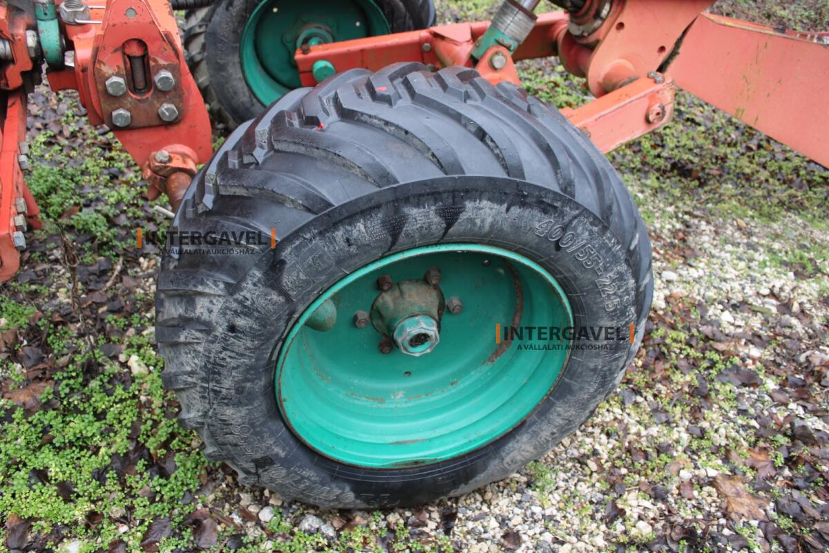 Váltvaforgató eke - Kverneland 13