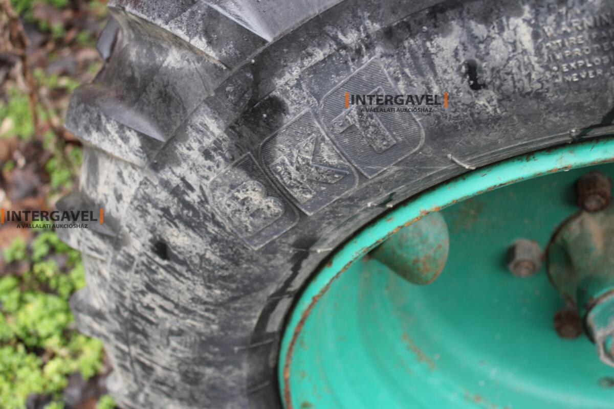 Váltvaforgató eke - Kverneland 15