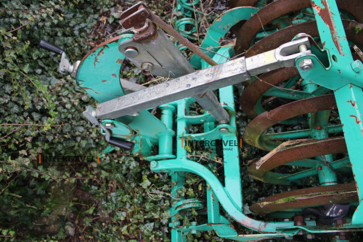 Váltvaforgató eke - Kverneland 36