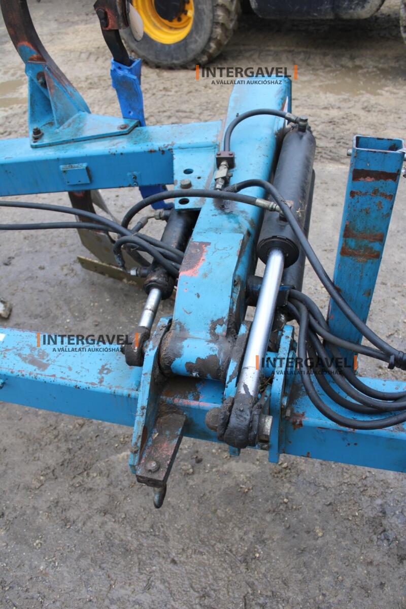 Váltvaforgató eke - Överum 6