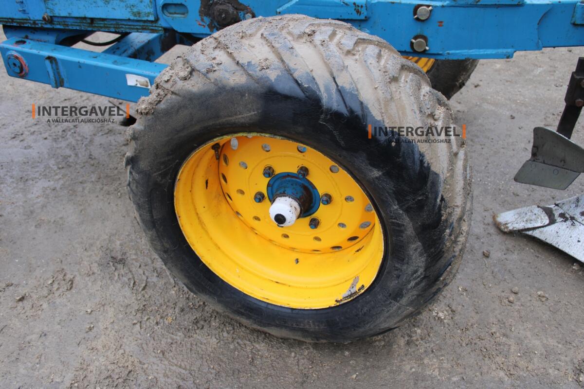 Váltvaforgató eke - Överum 17