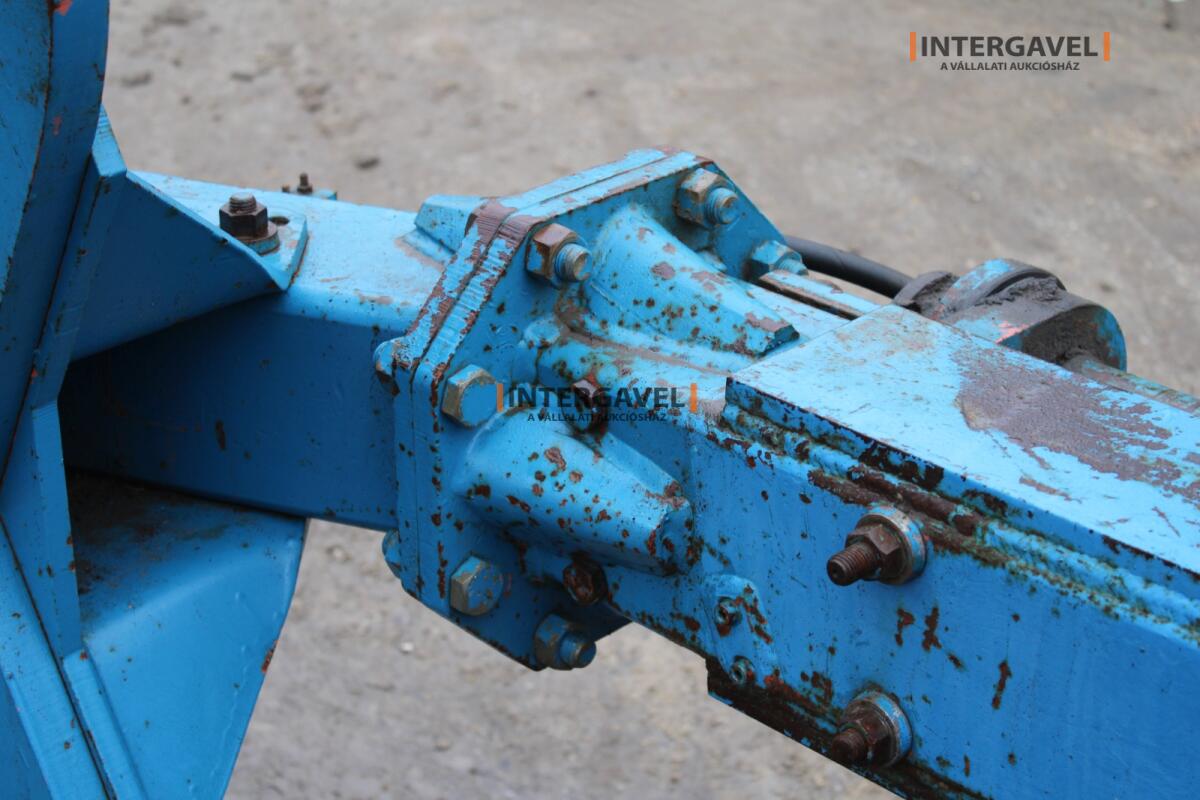 Váltvaforgató eke - Överum 19