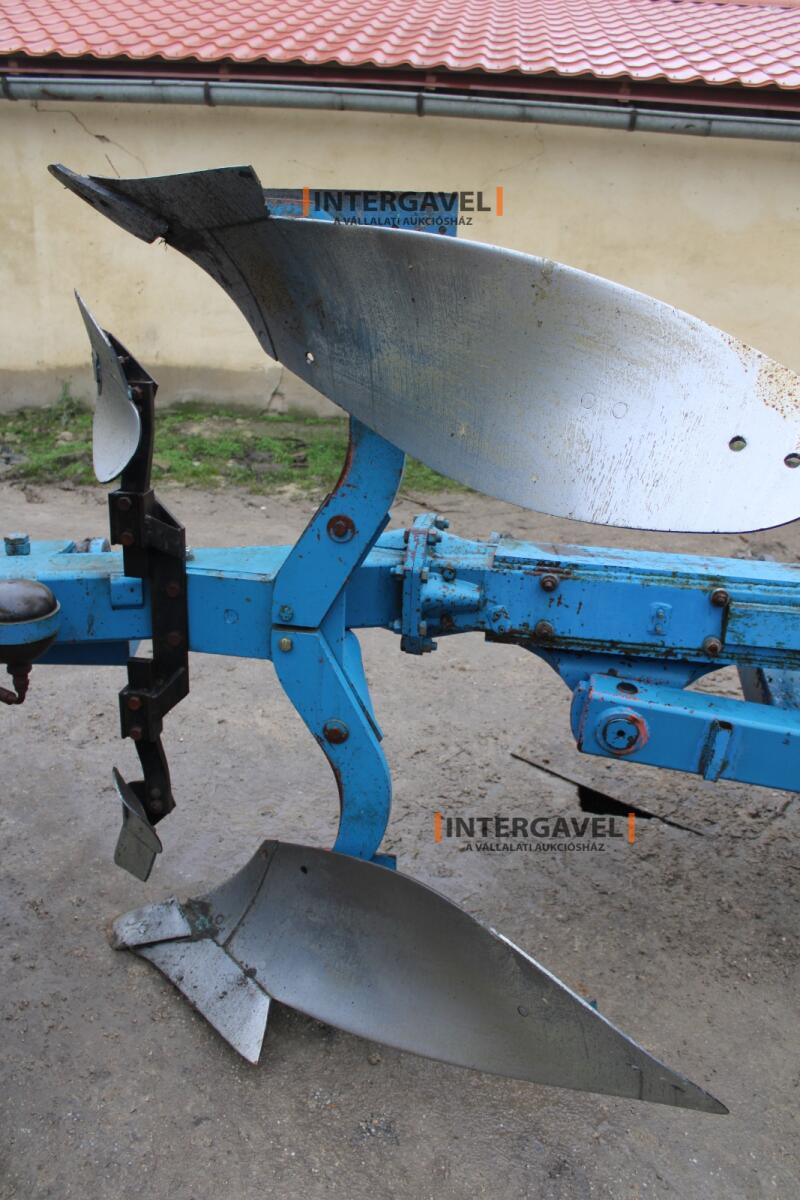 Váltvaforgató eke - Överum 20