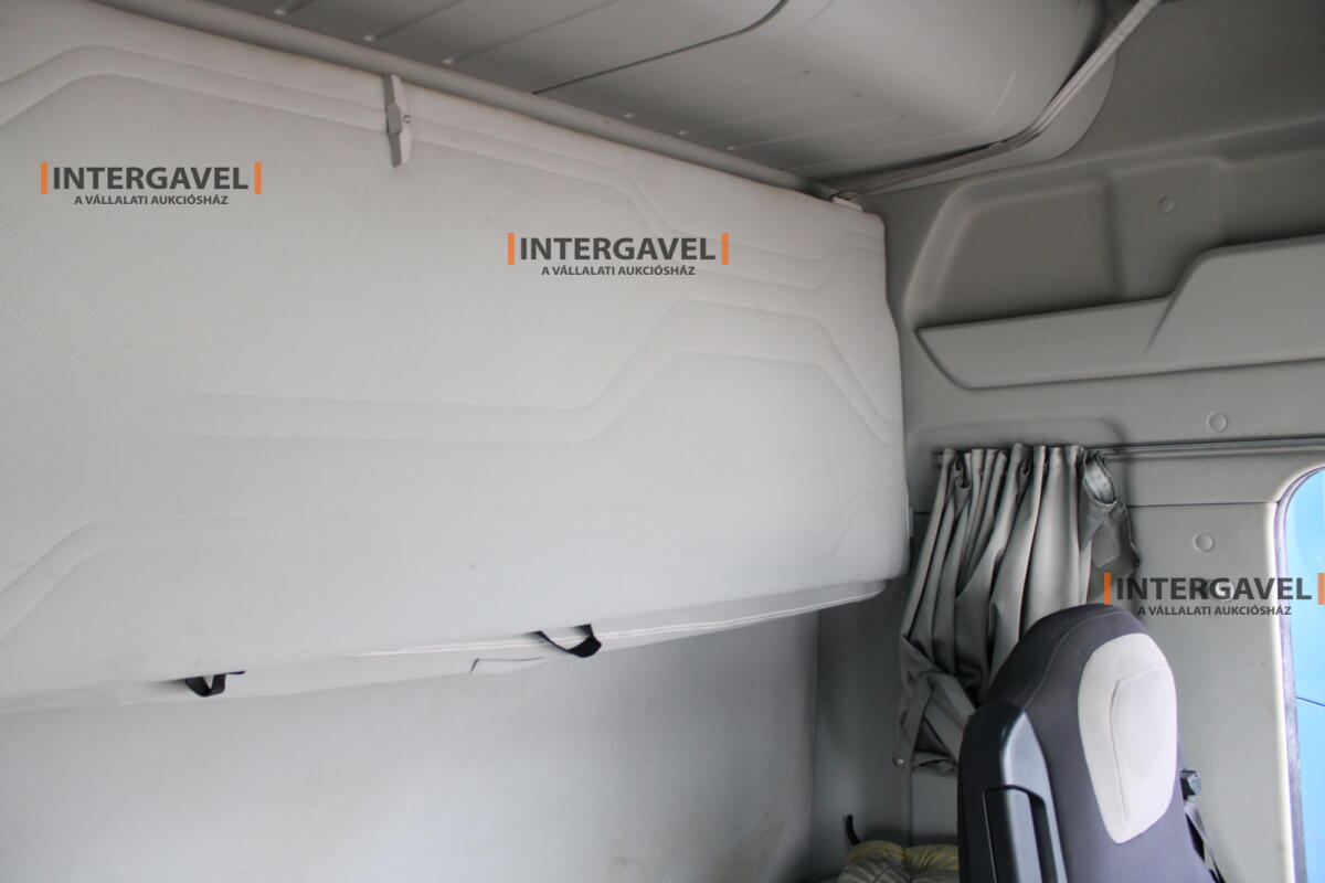 Ford F-Max nyergesvontató 29