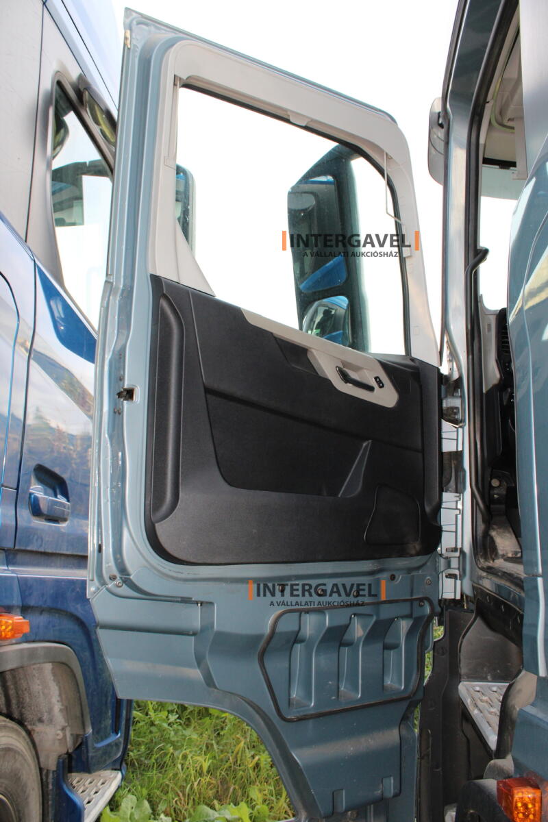 Ford F-Max nyergesvontató 21