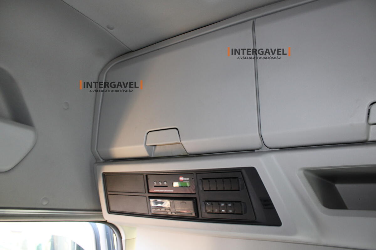 Ford F-Max nyergesvontató 32