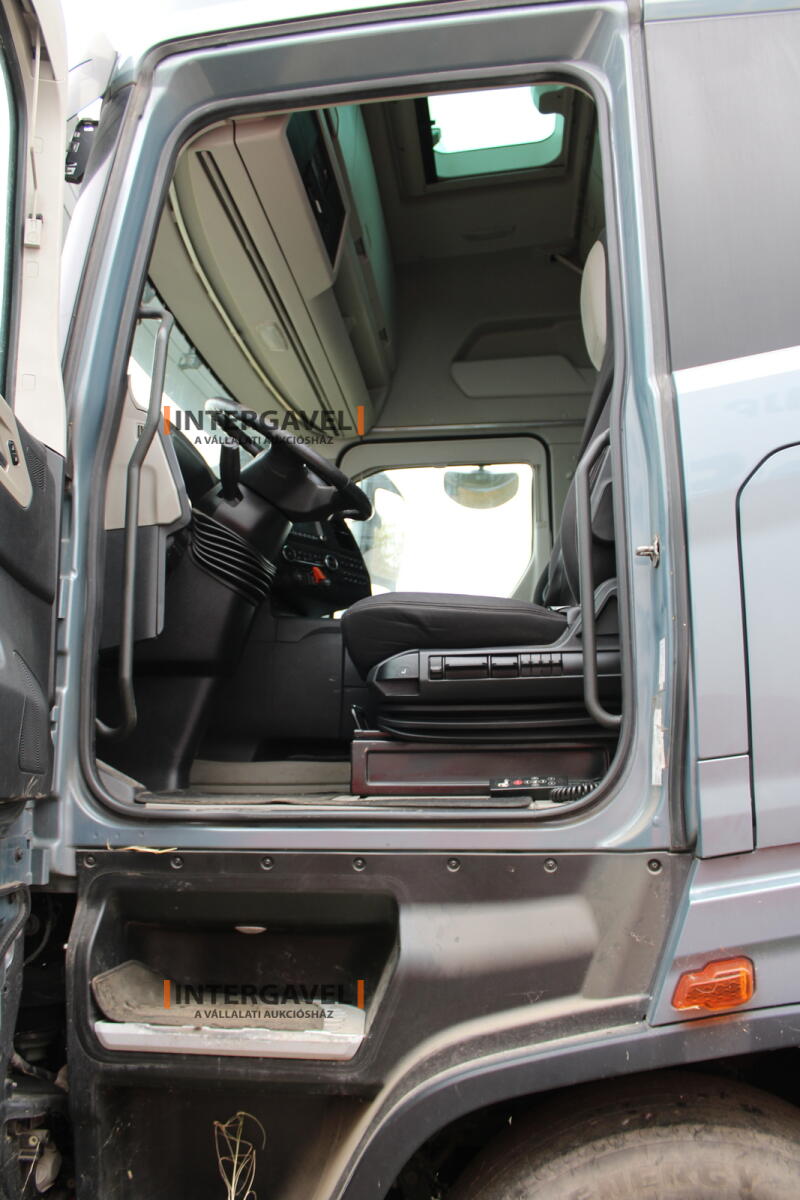 Ford F-Max nyergesvontató 13