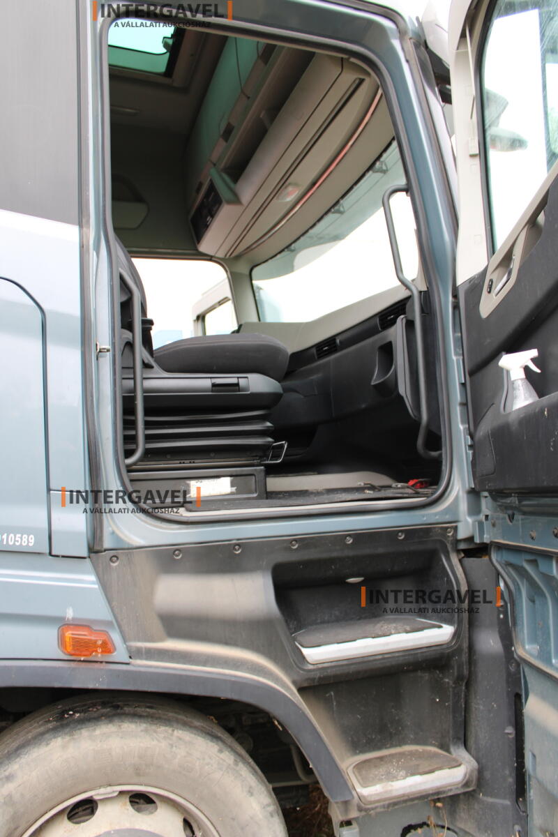 Ford F-Max nyergesvontató 15