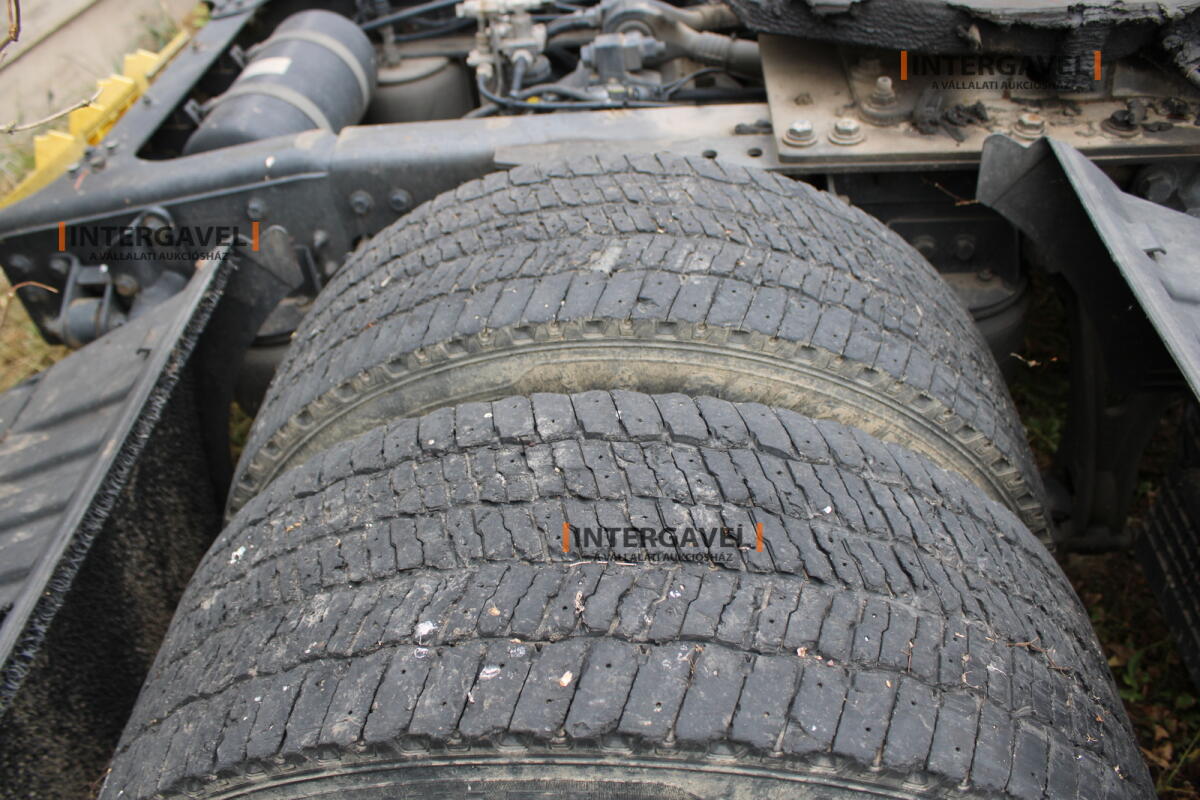 Ford F-Max nyergesvontató 37