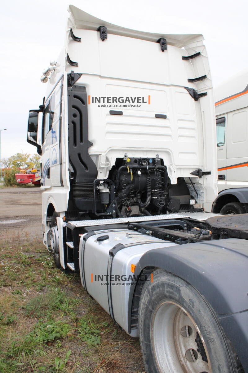 MAN TGX 18.510 nyergesvontató 31