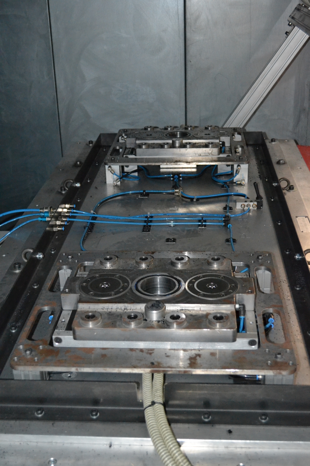 CNC - megmunkáló központ 12