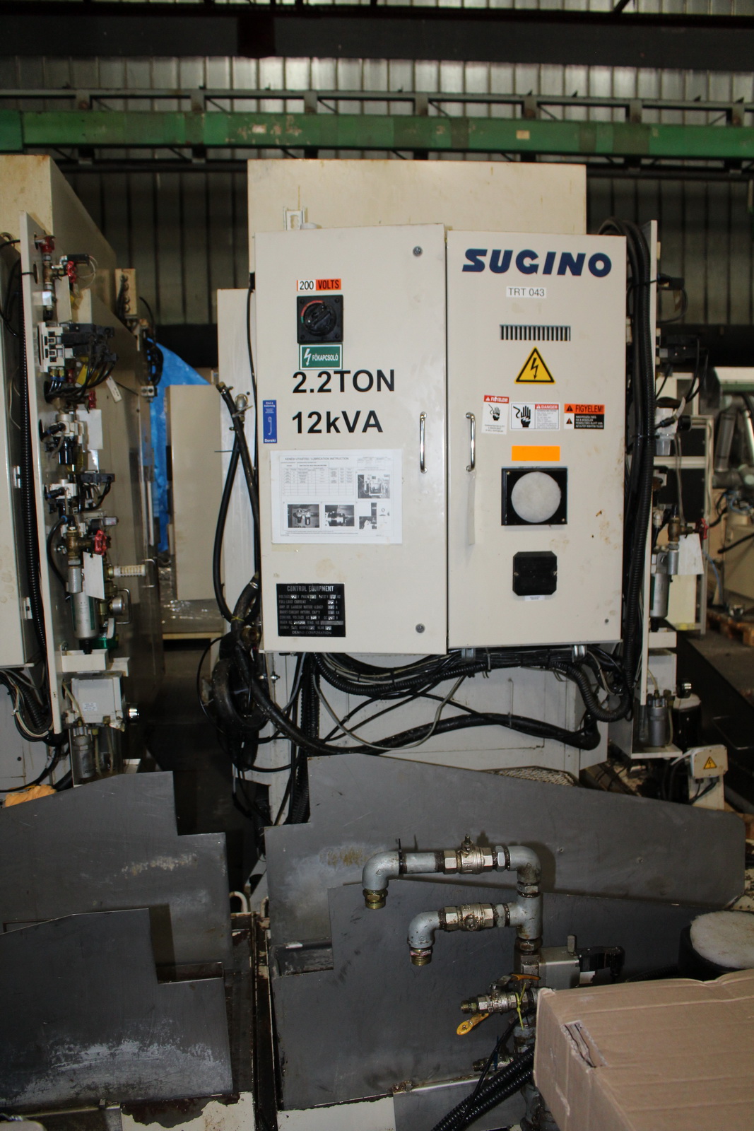 Megmunkáló központ 13