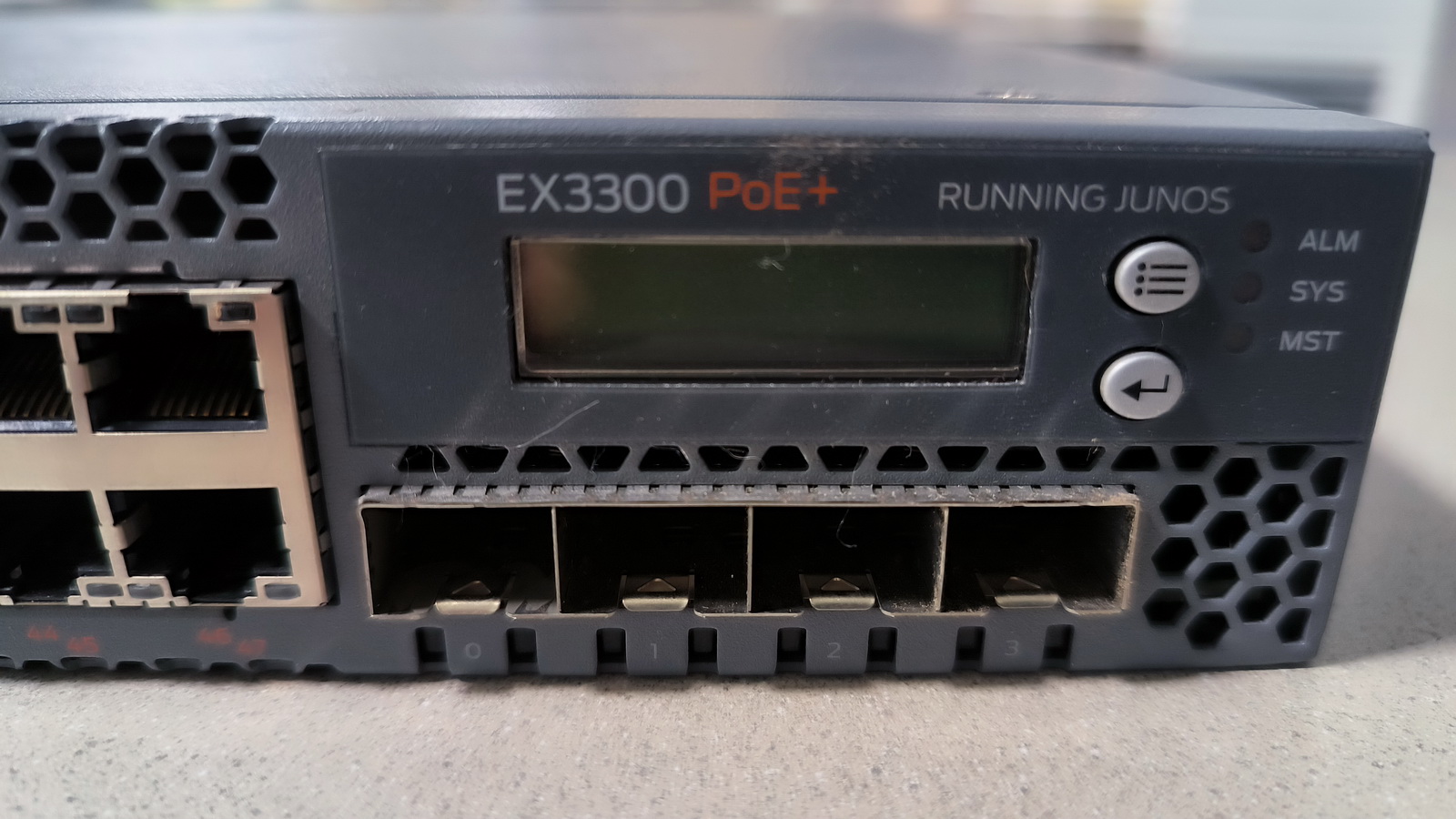 Juniper 3300 48P switch 2