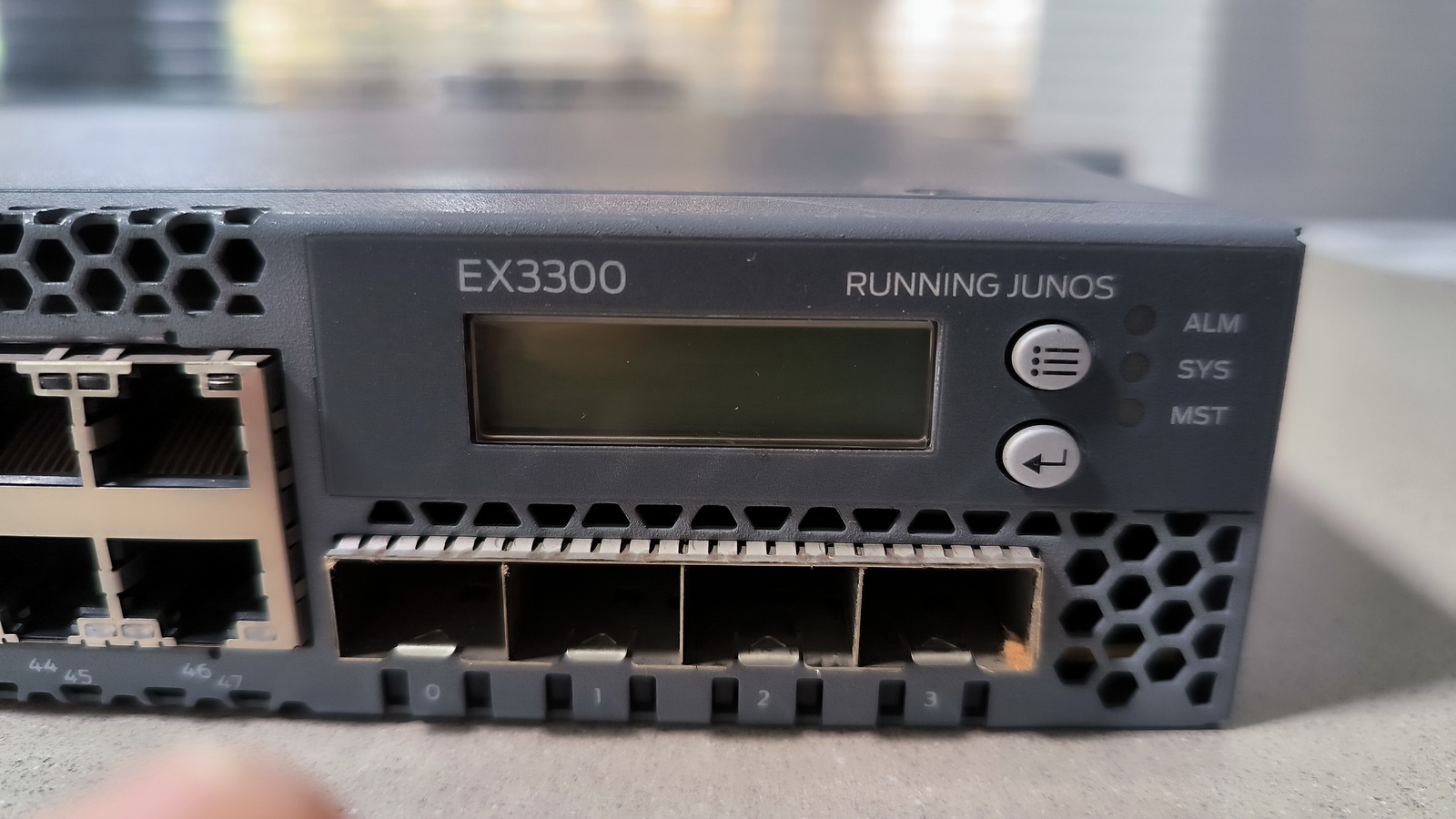 Juniper 3300 48T switch 2