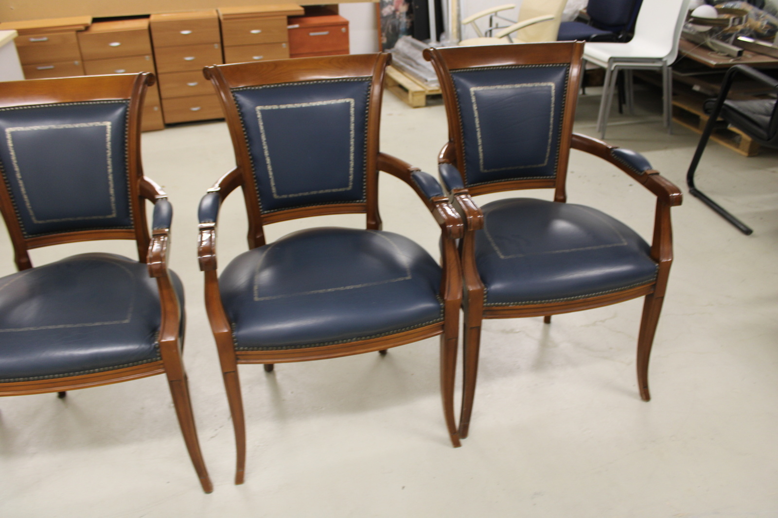 Conference chair (blue) 2