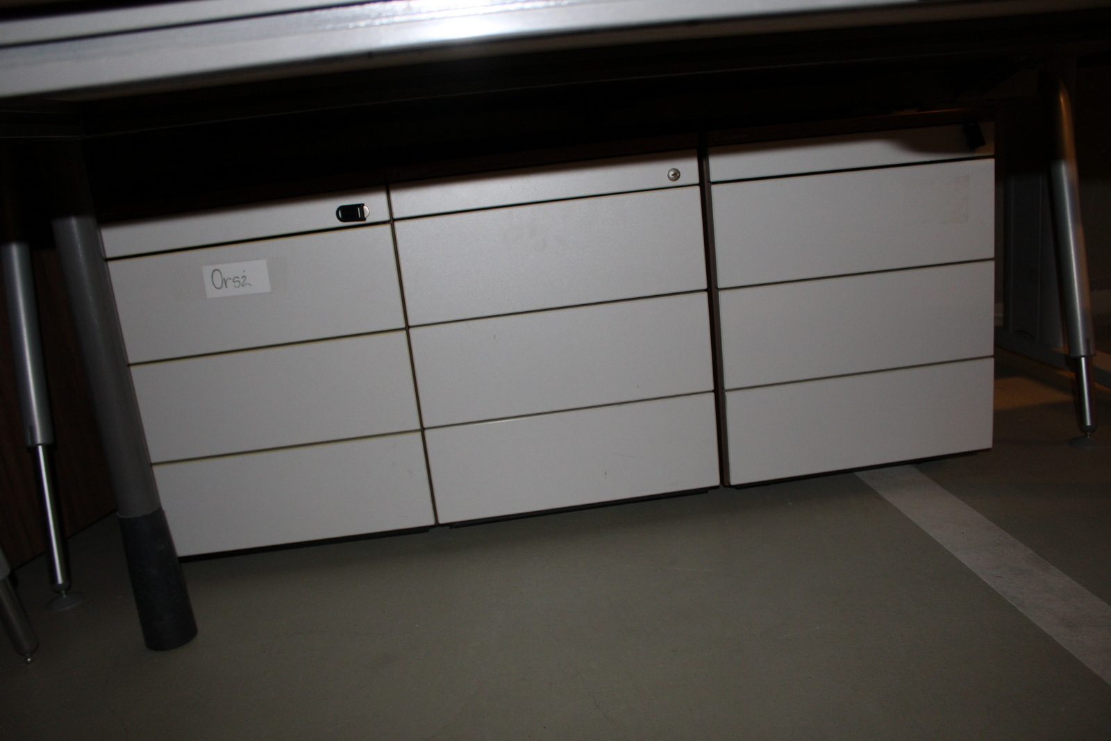 Container(brown/white) 6