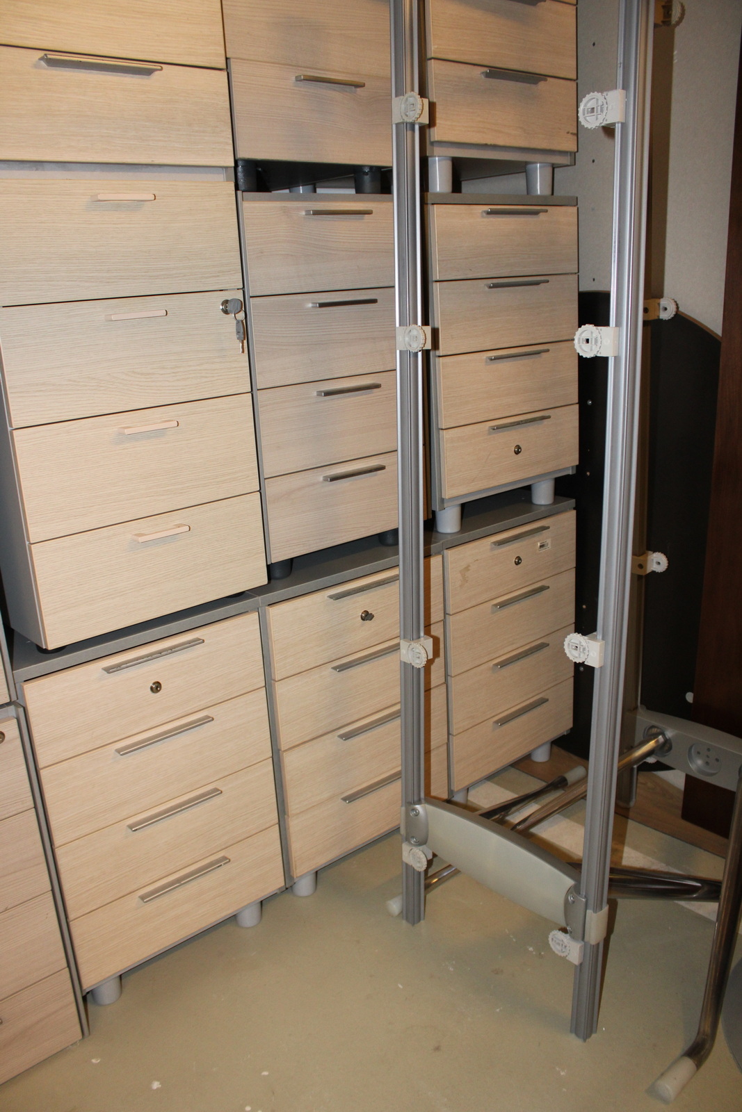 Container (maple) 13