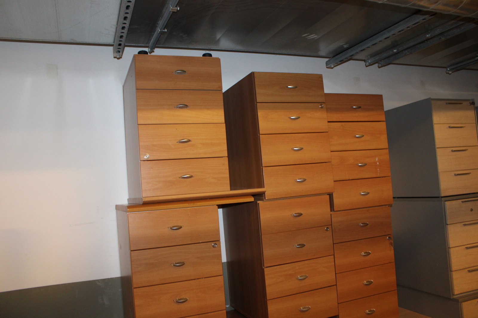 Container (cherry) 4