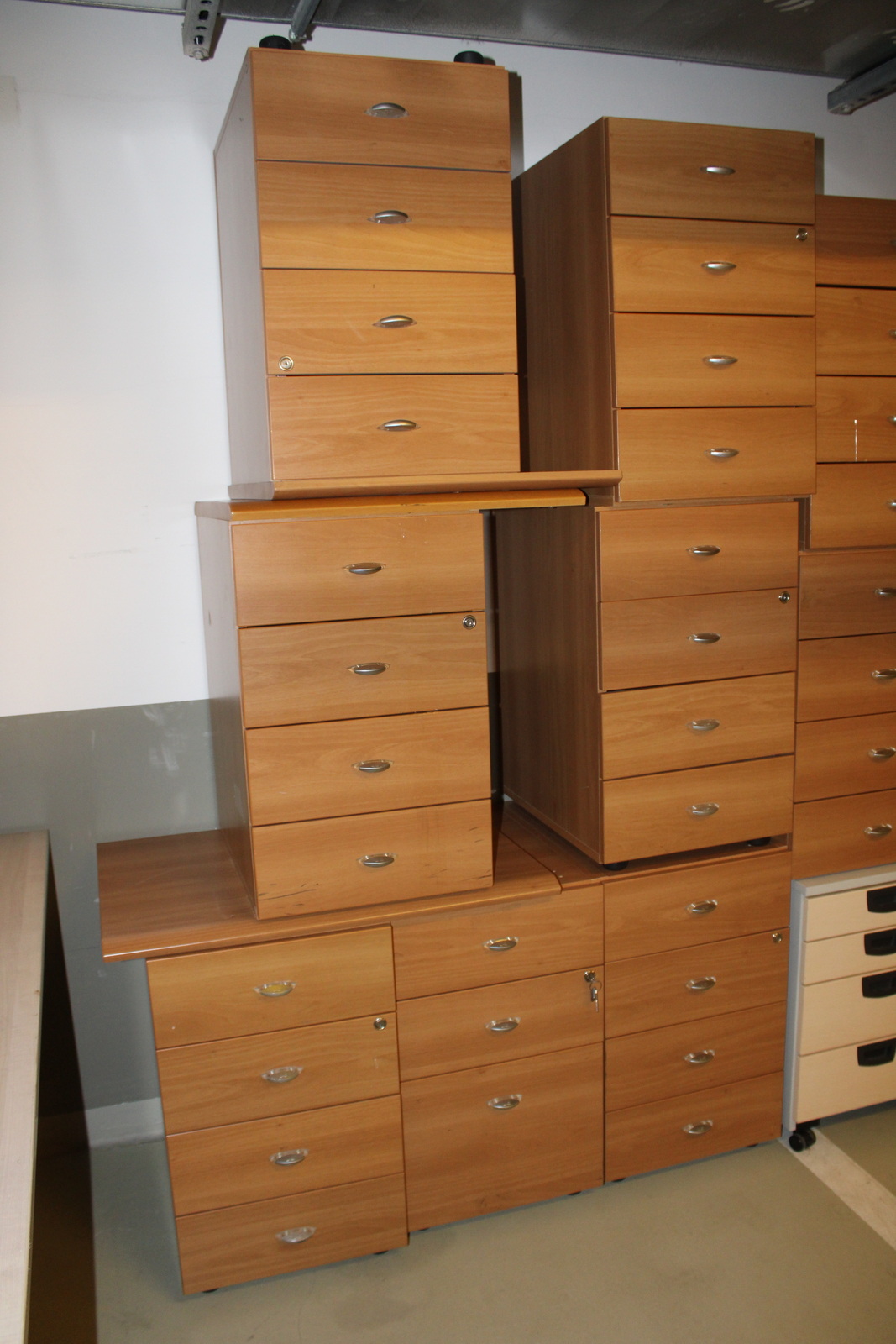 Container (cherry) 6