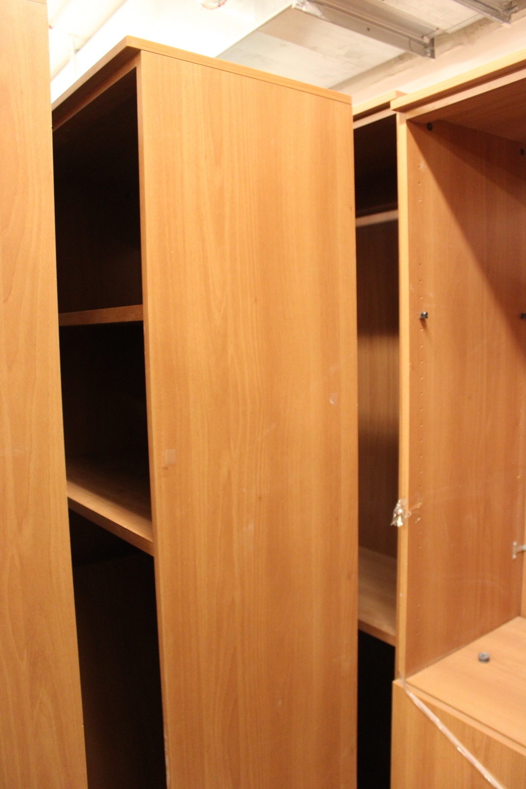 Shelves and cabinets (cherry) 4