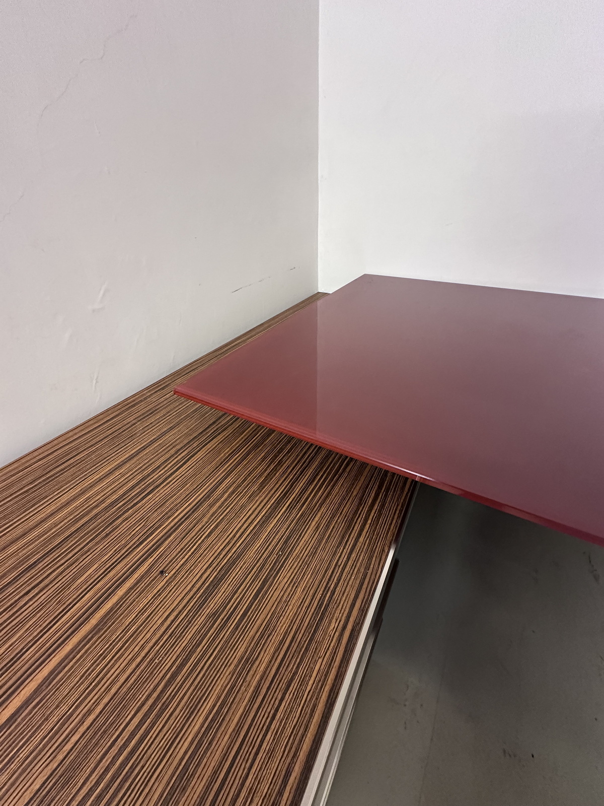 Executive desk (dark brown) 3