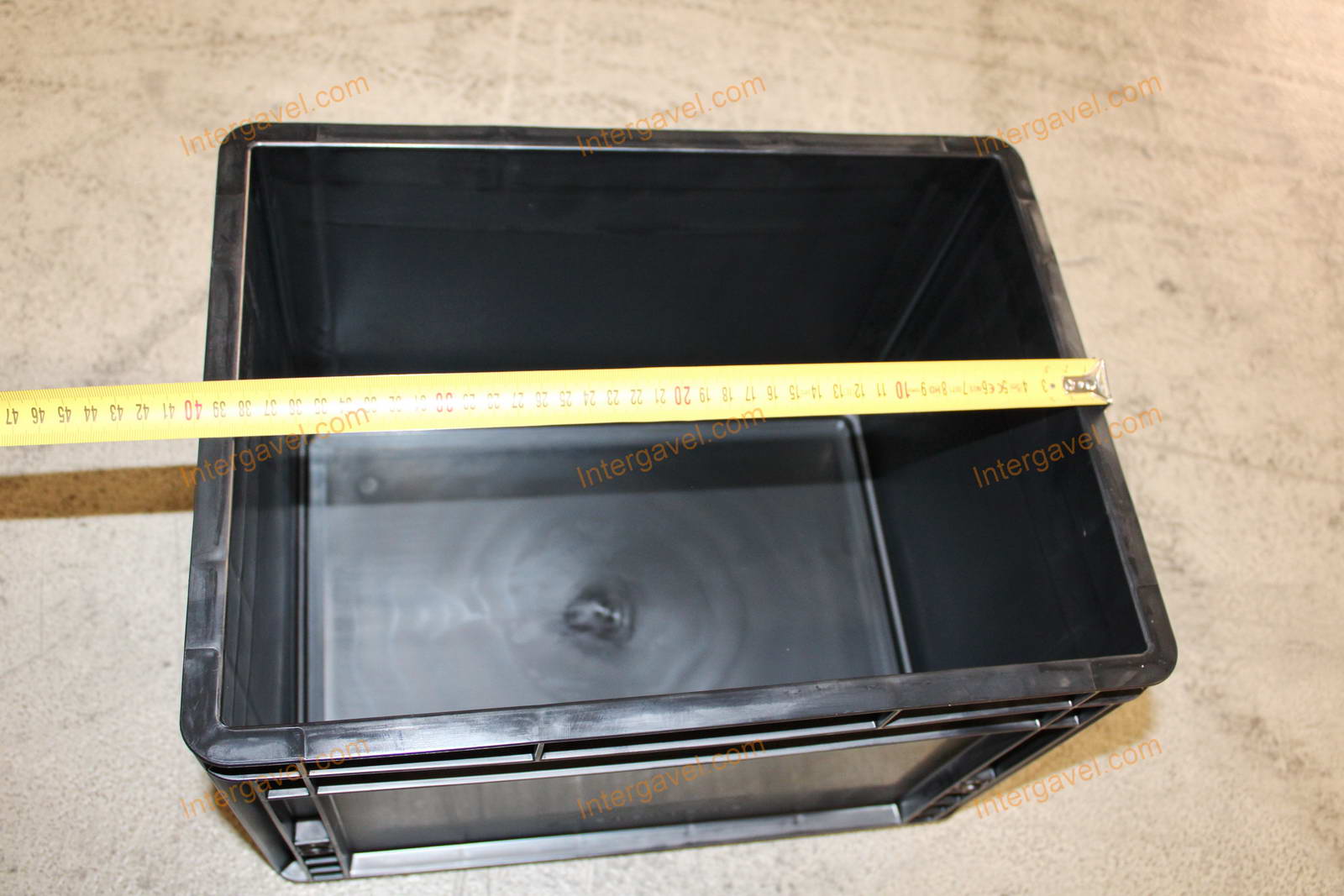 Műanyag láda - 400x300-270 10