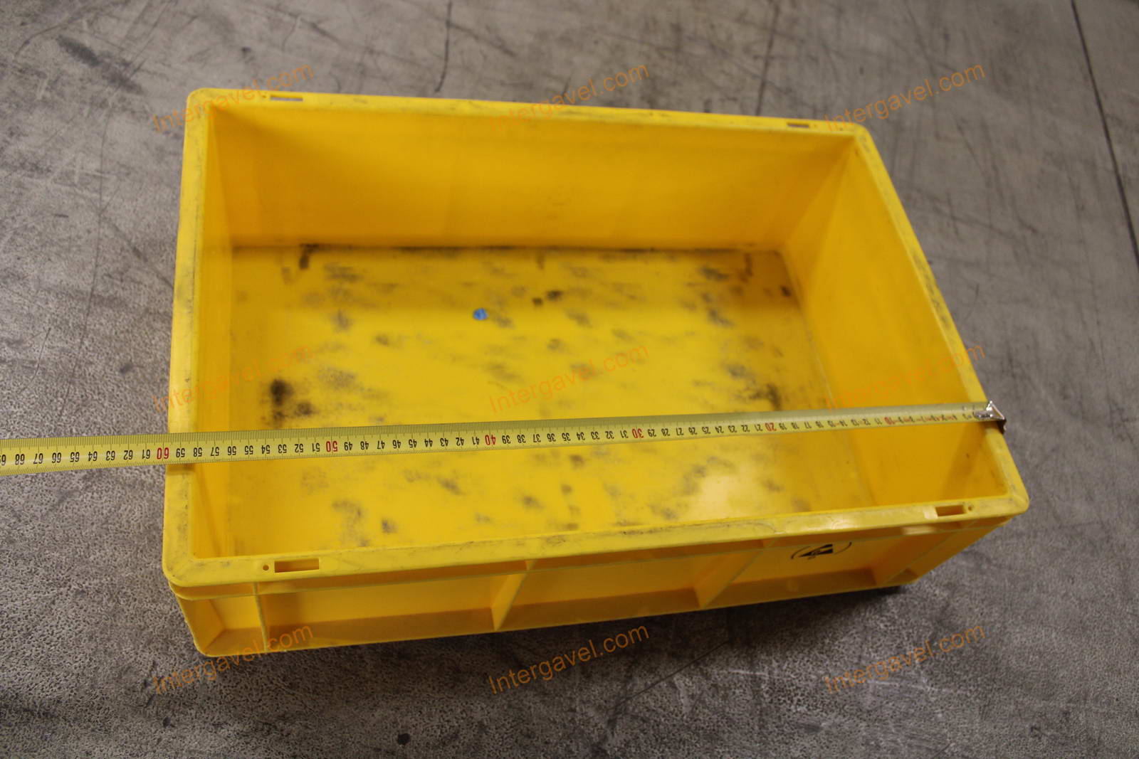 Műanyag láda - 600x400-170 9