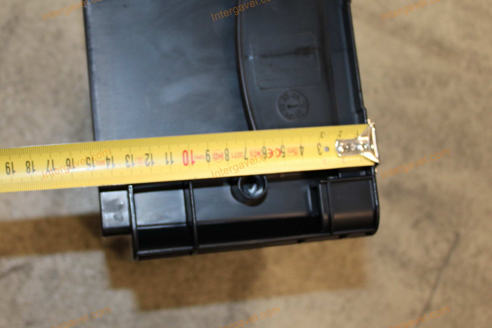 Műanyag láda - 300x200-147 12