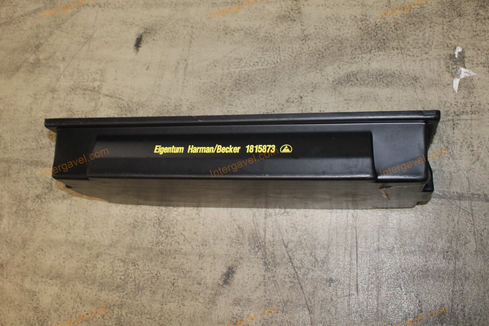 Műanyag láda - 690x300-110 6