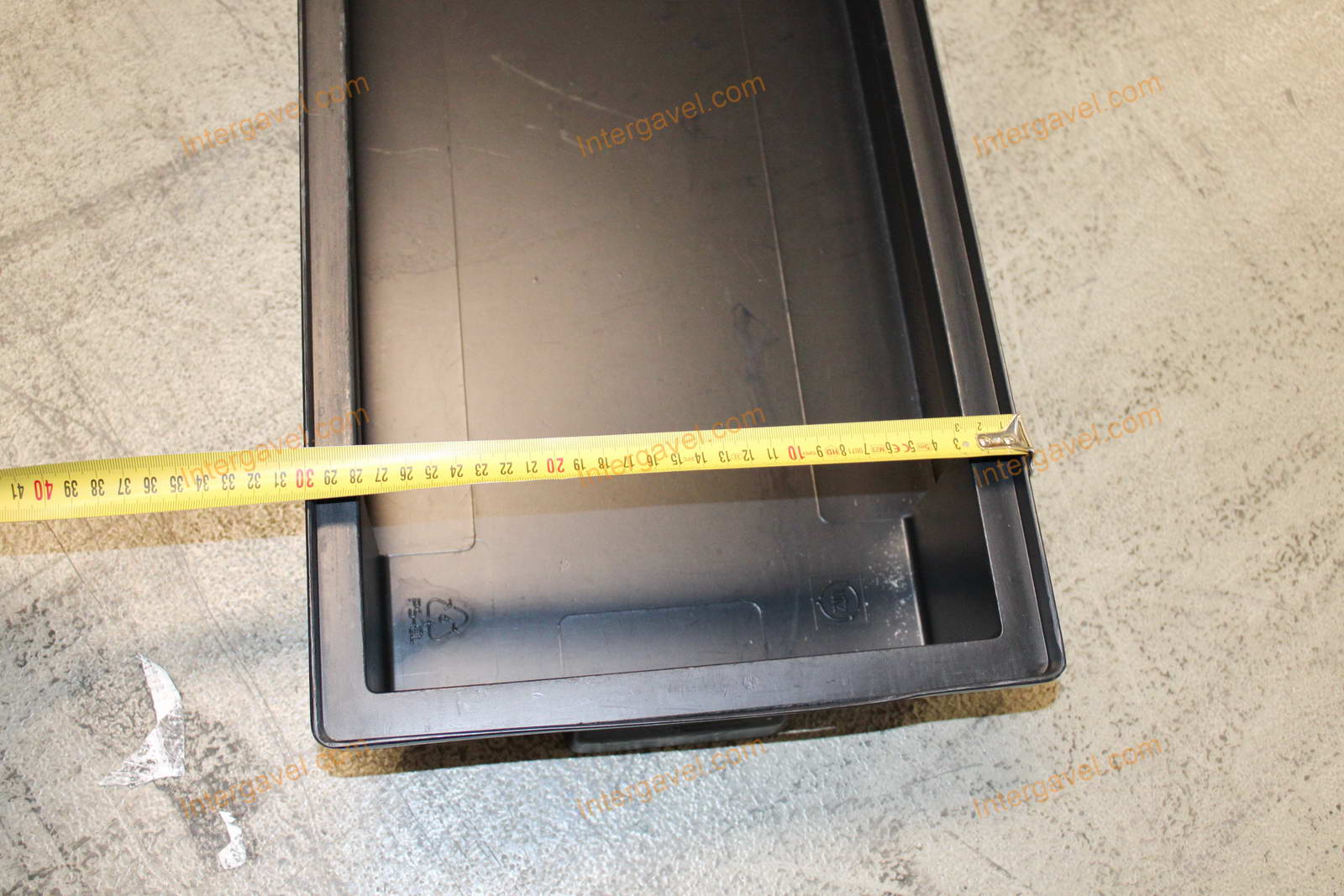 Műanyag láda - 690x300-110 11