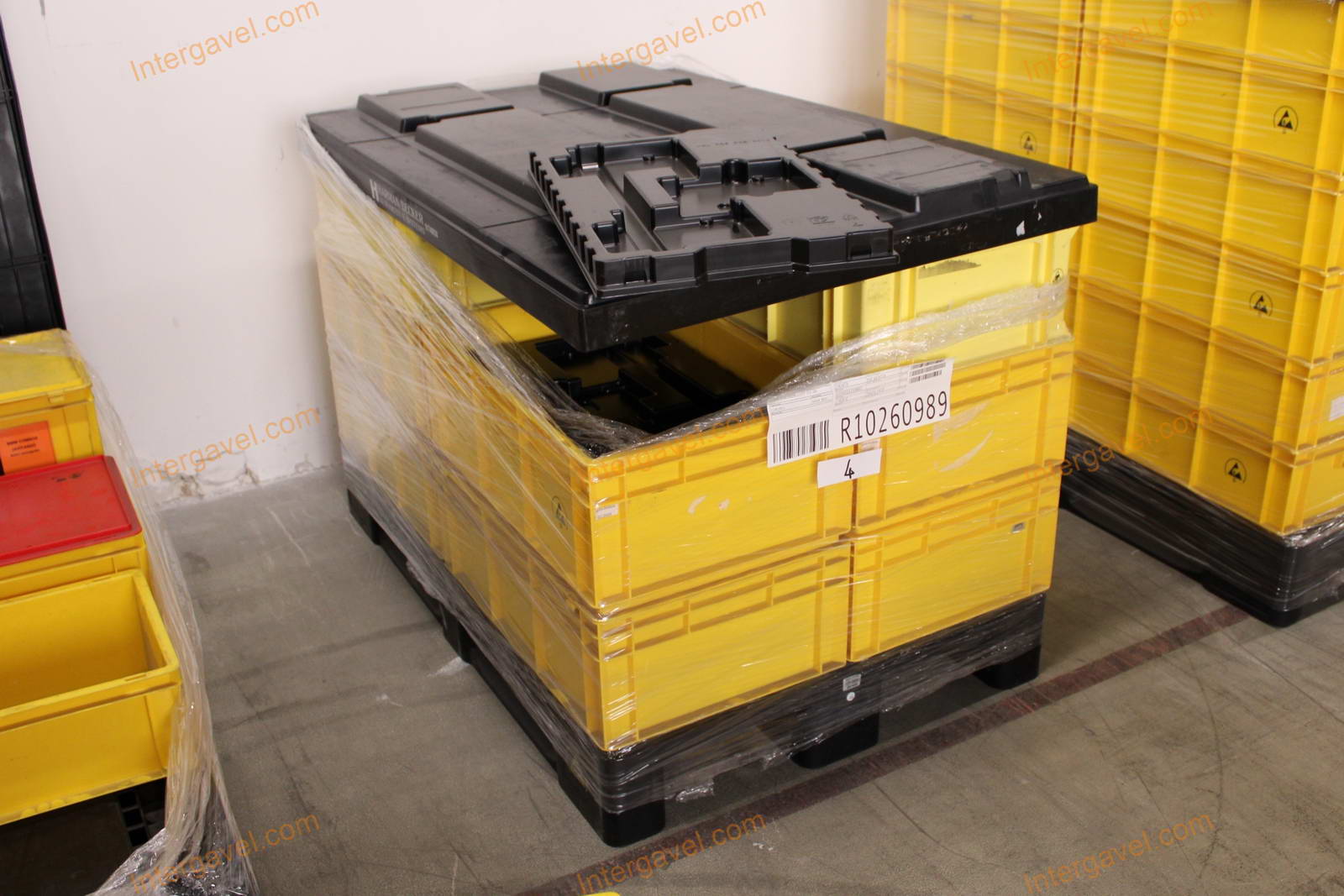 Vegyes műanyag ládák 2