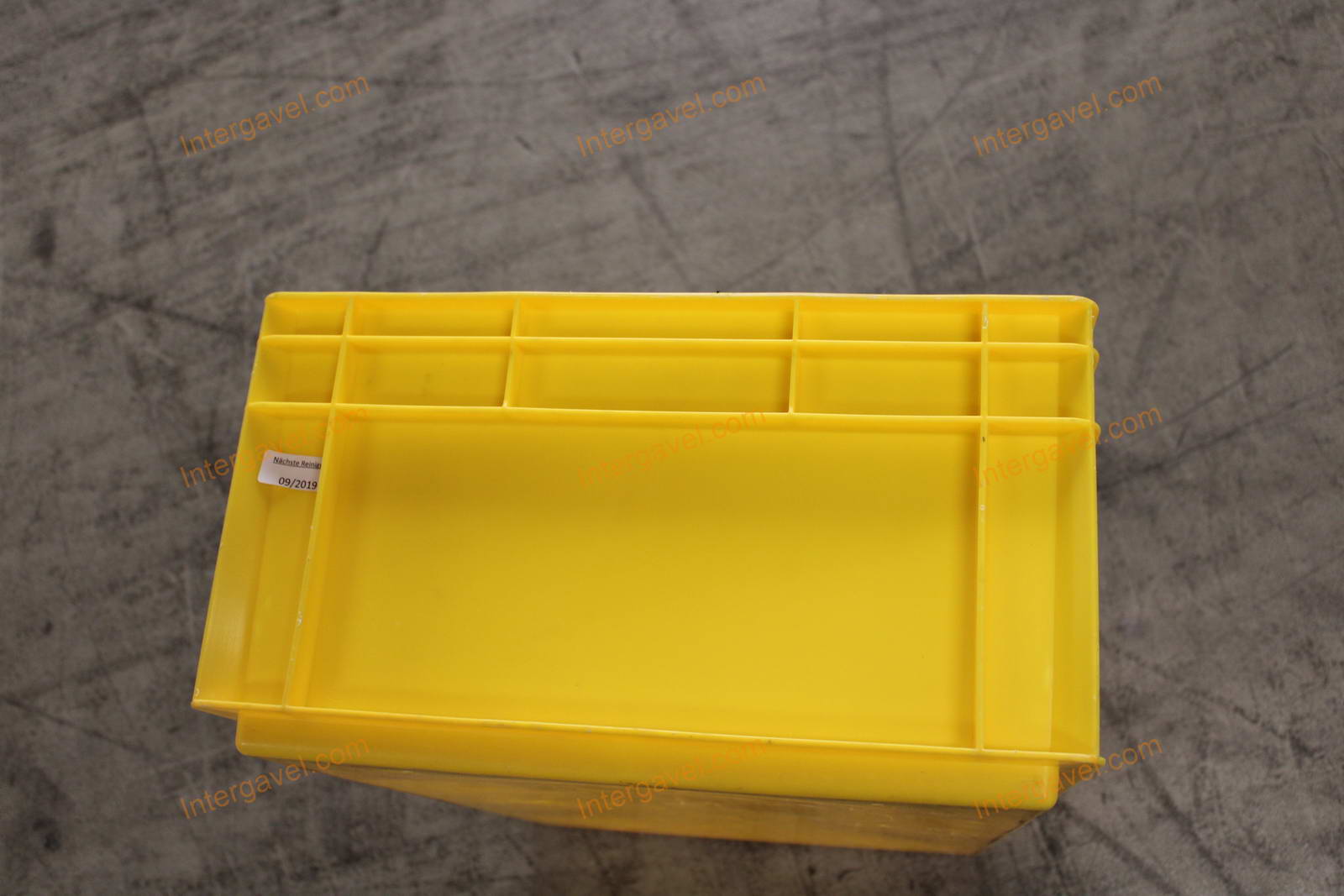 Vegyes műanyag ládák 8