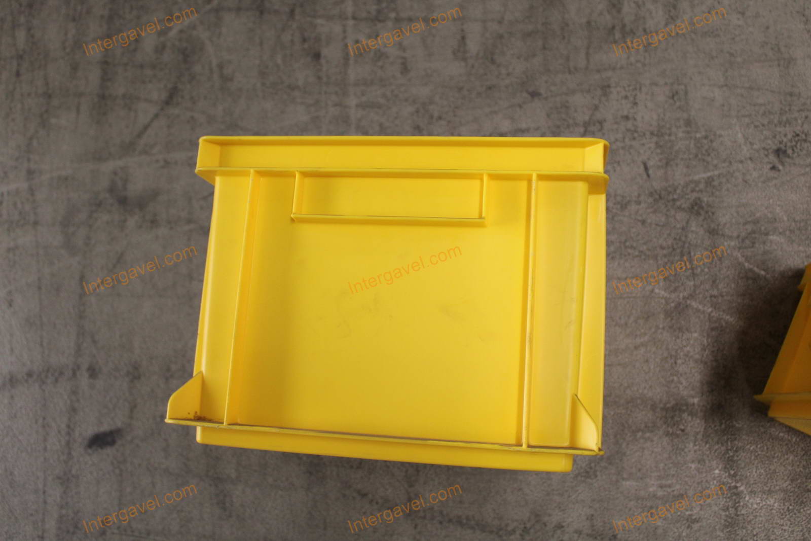 Vegyes műanyag ládák 15