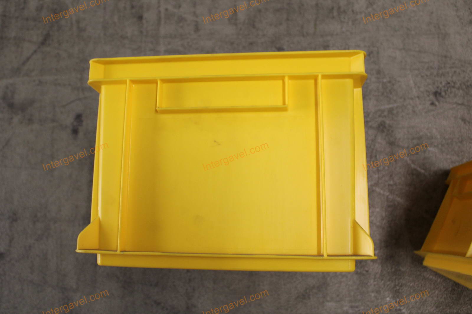 Vegyes műanyag ládák 17