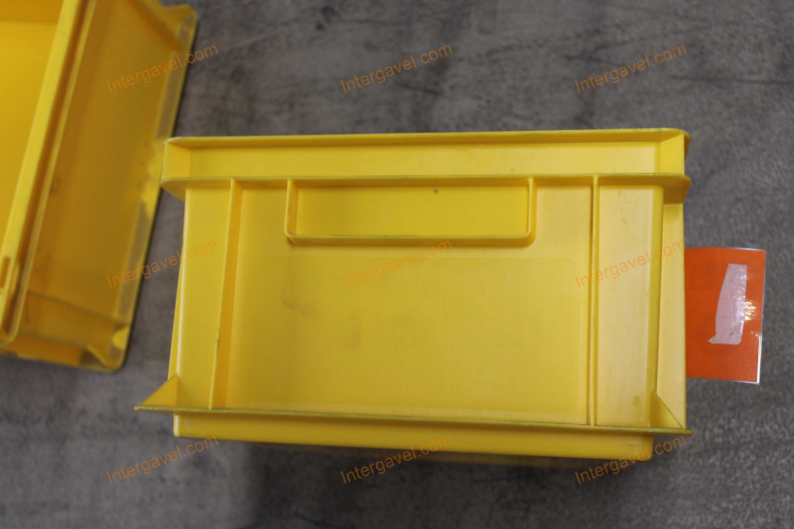 Vegyes műanyag ládák 25