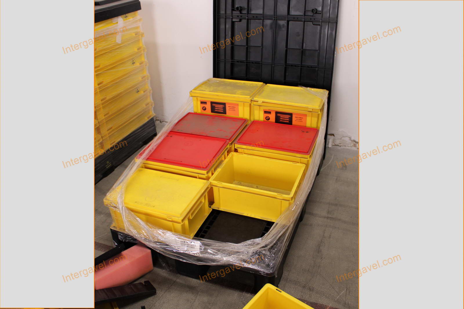 Vegyes műanyag ládák 29