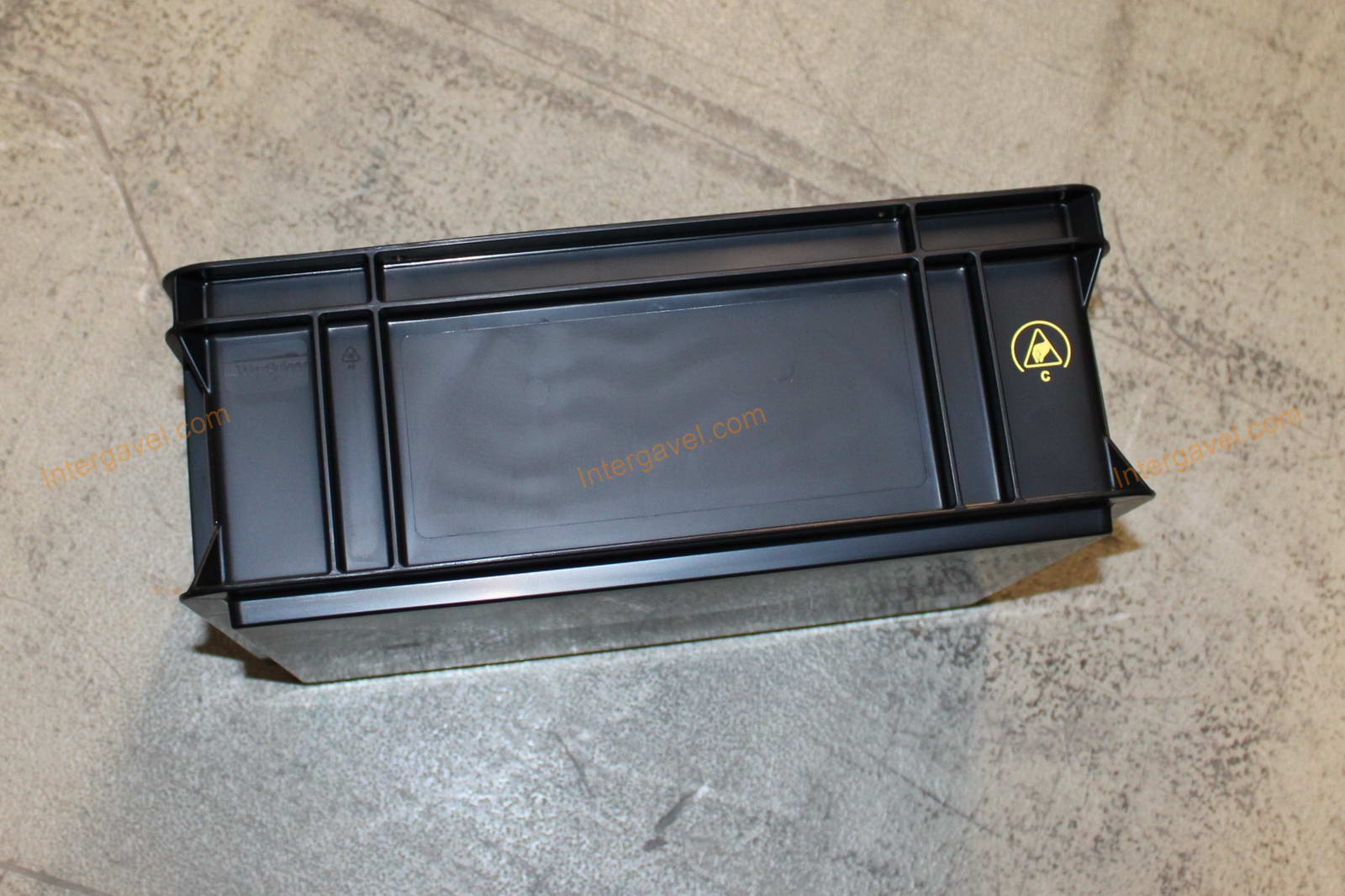 Műanyag láda - 400x300-145 5