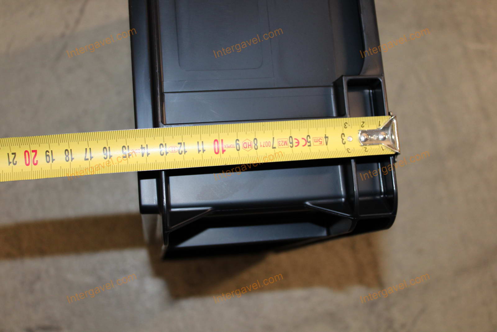 Műanyag láda - 400x300-145 11