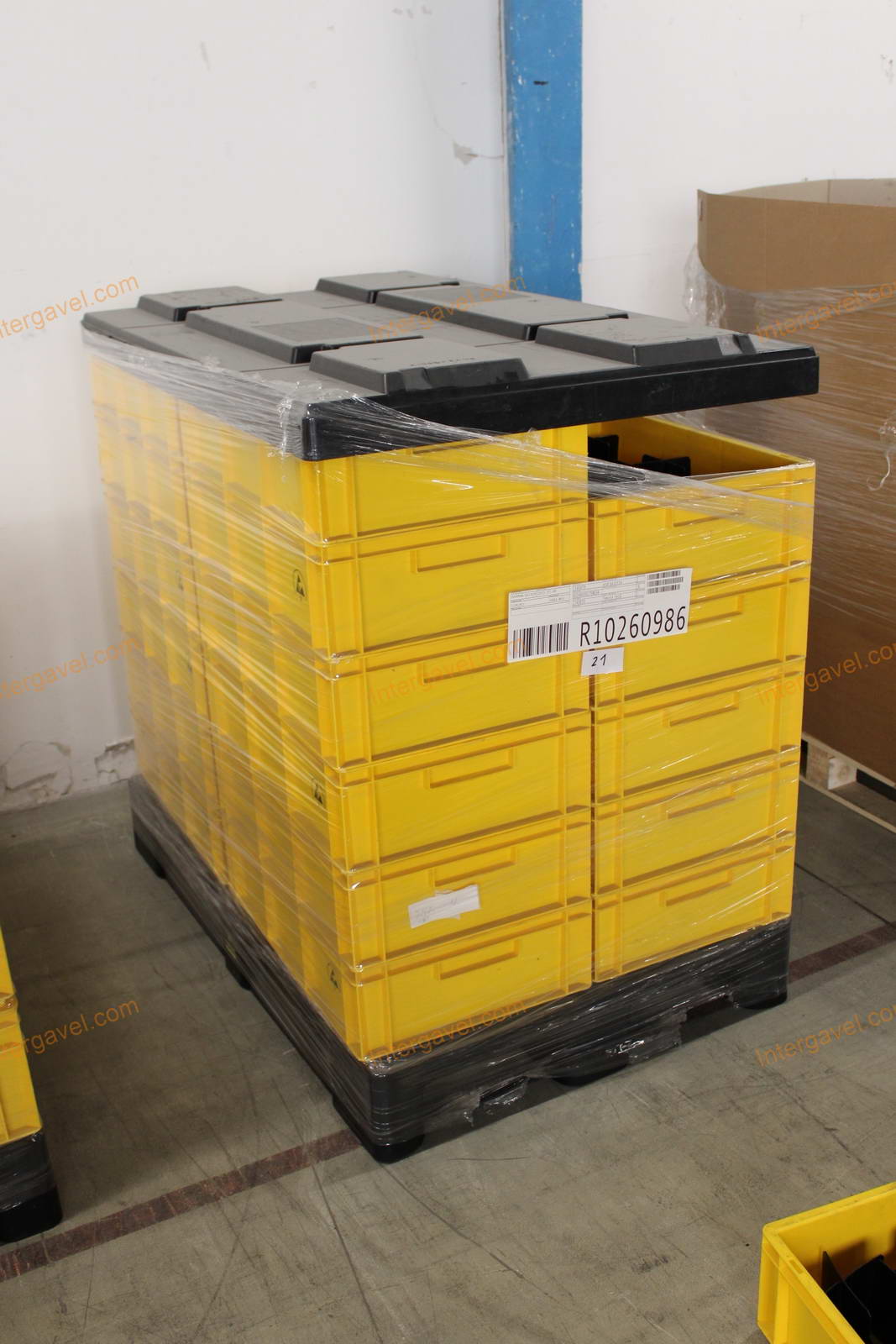 Műanyag láda - 600x400-170 2