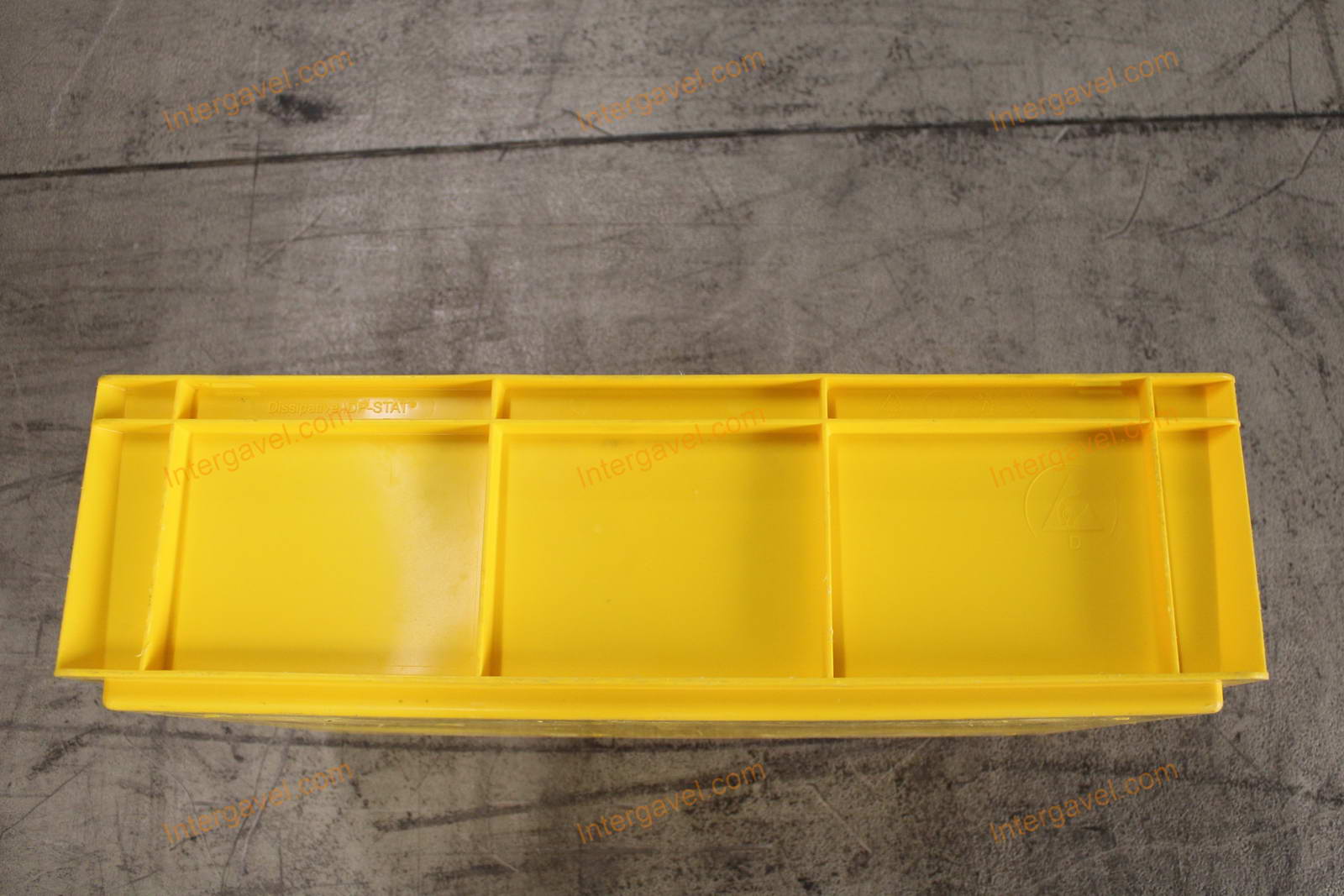 Műanyag láda - 600x400-170 7