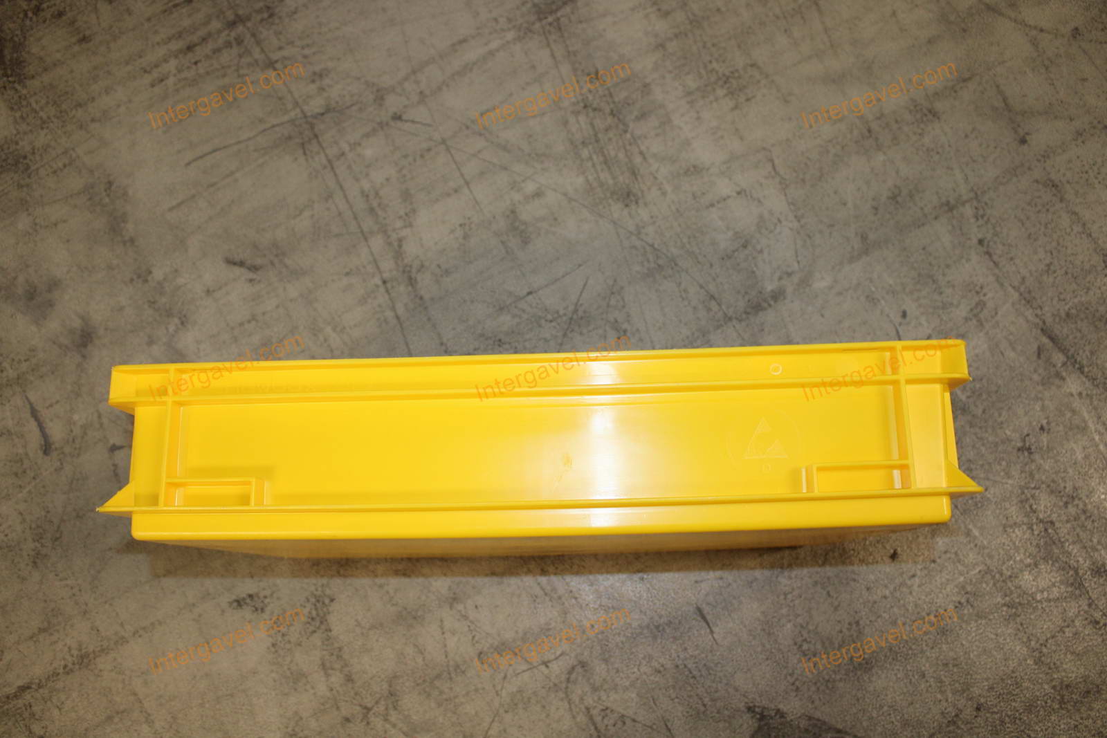 Műanyag láda - 600x400-120 7