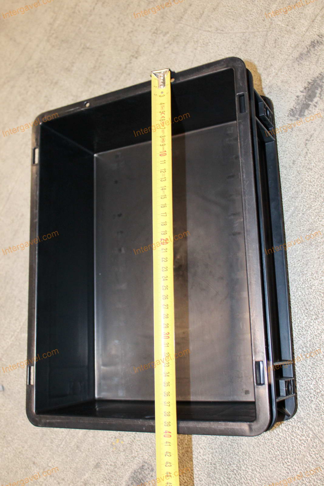 Műanyag láda - 400x300-120 9