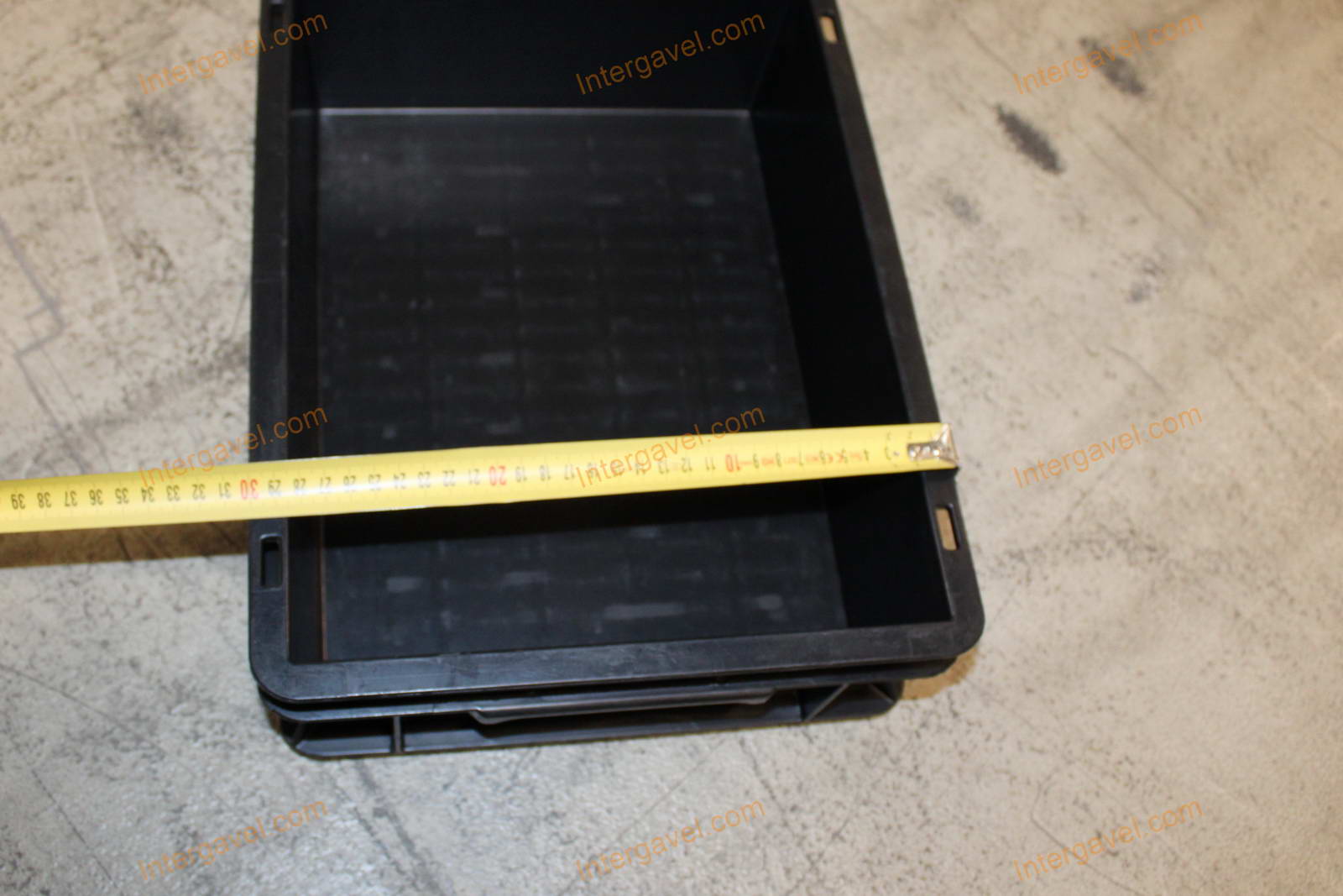 Műanyag láda - 400x300-117 10