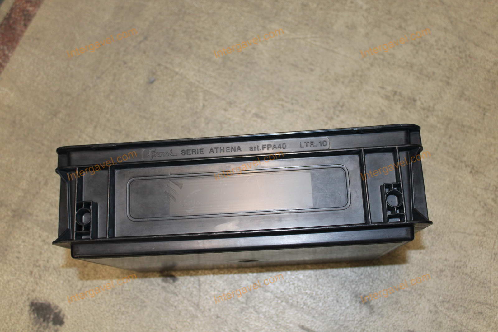 Műanyag láda - 400x300-120 7