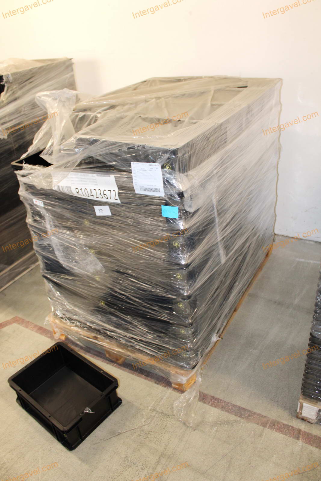 Műanyag láda - 400x300-145 2