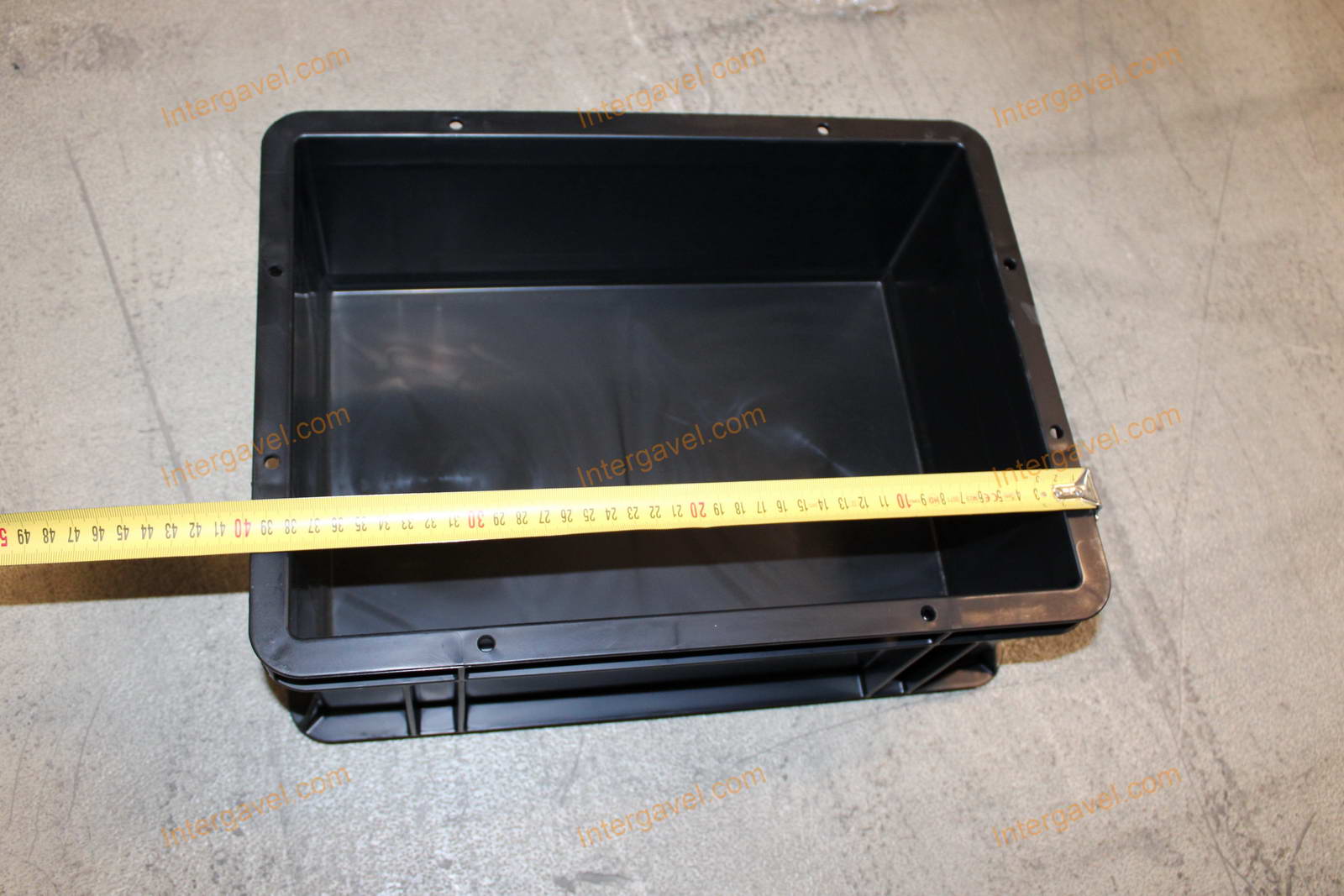 Műanyag láda - 400x300-145 9