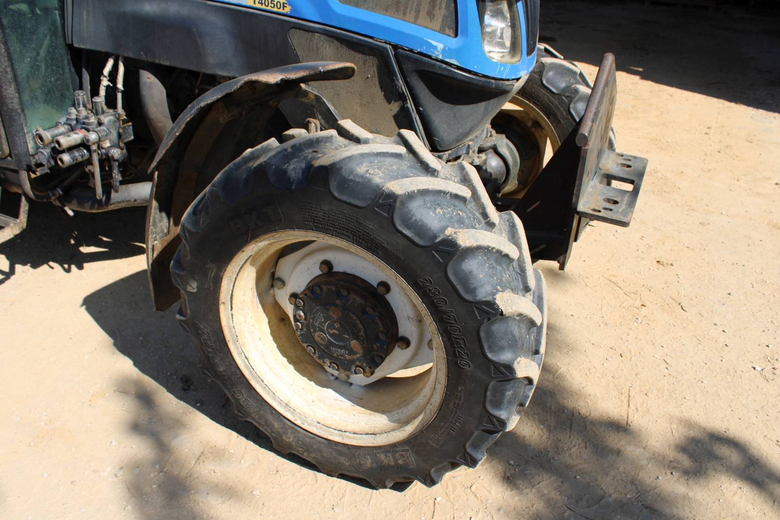 New Holland T40.50F kistraktor 9