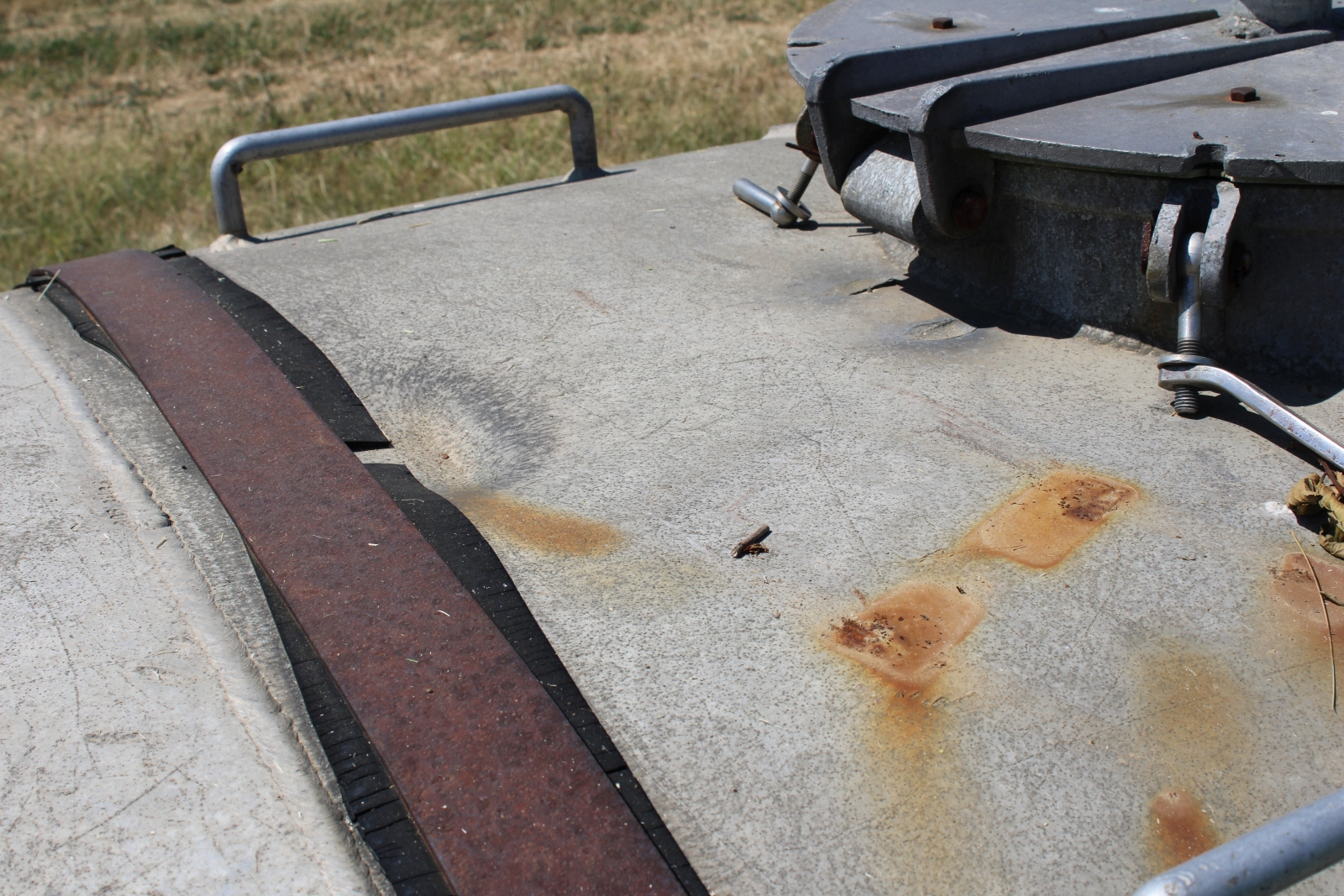 Mezőgép alutartály, lencseforma 4